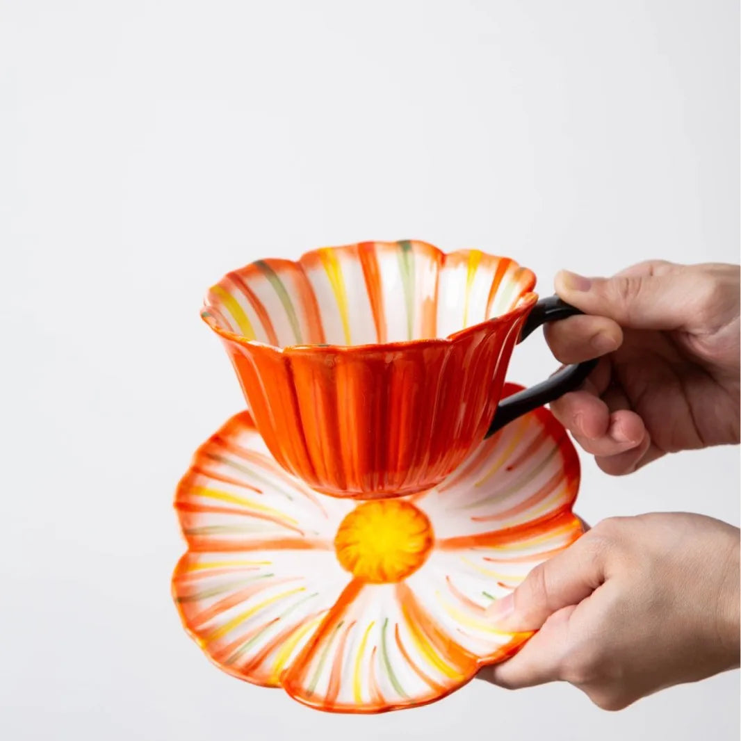 Factory Direct Lelyi Vintage Painted Striped Ceramic Cup Ins Flower Shaped Coffee Cup And Saucer