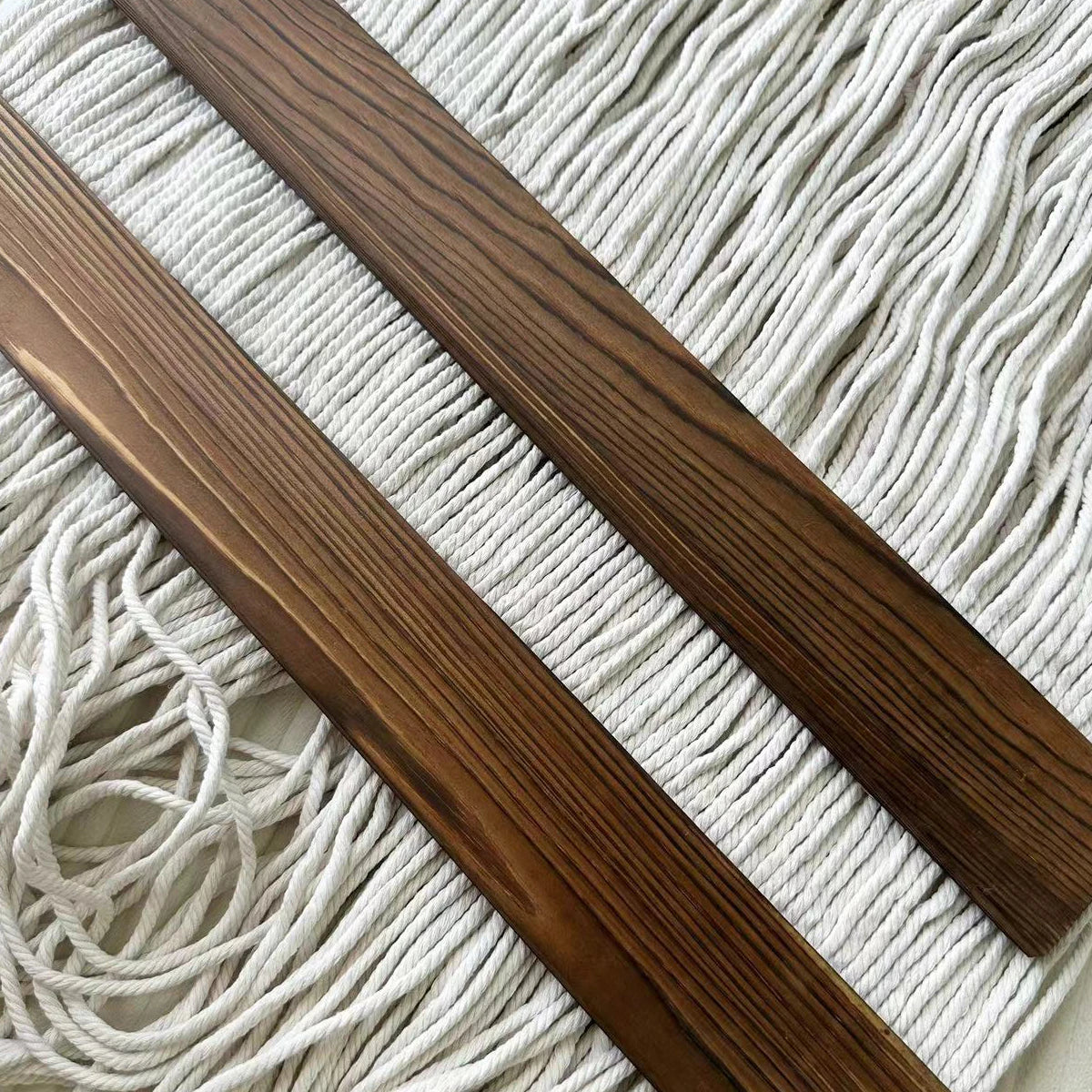 Large Macrame Wall Hanging Tapestry with Wooden Stick Hand-Woven Bohemia Tassel Curtain Tapestry Wedding Backgrou Boho Decor