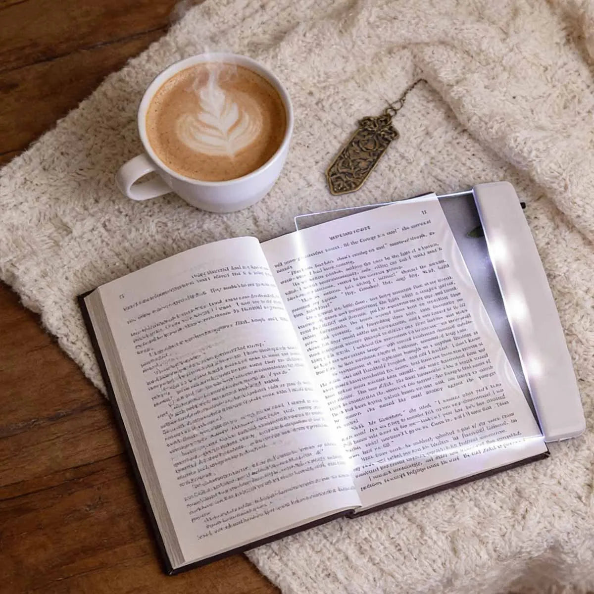 1pc-LED Flat Night Vision Reading Light for Reading and Learning, Soft Eye Protection with Text Clip on Reading Light