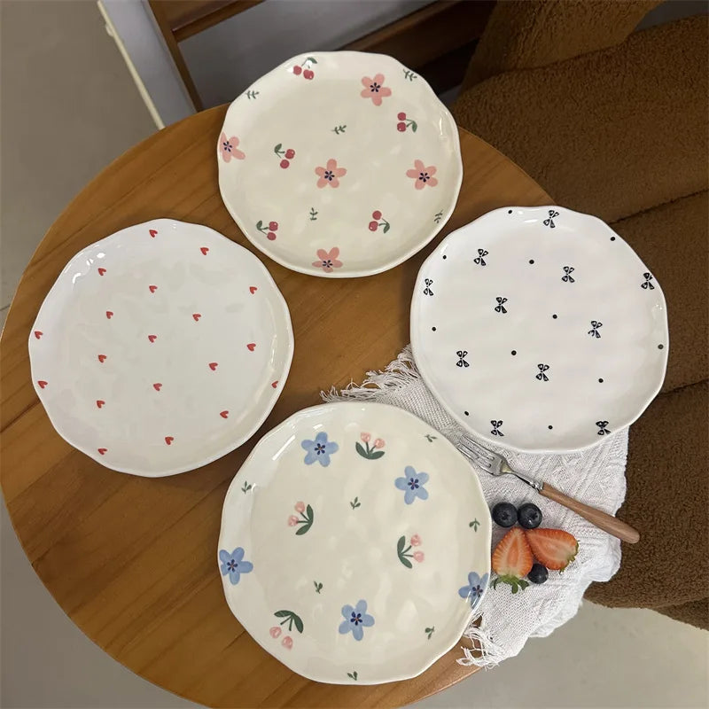 Korean-style In-style Small Flower-shaped Irregular Hand-molded Ceramic Plates and Pastry Plates