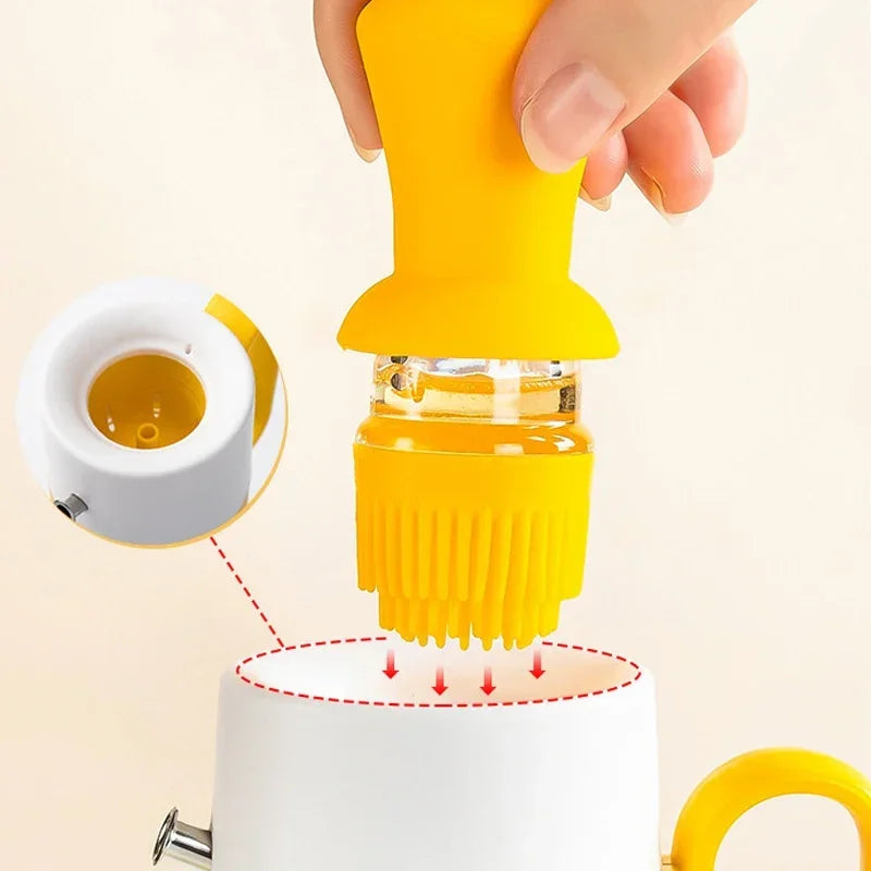 Large-capacity 2 in 1 Silicone Oil Bottle with Olive Oil Brush, Barbecue Steak Oil Sauce Brush Dispenser, Baking BBQ Tool