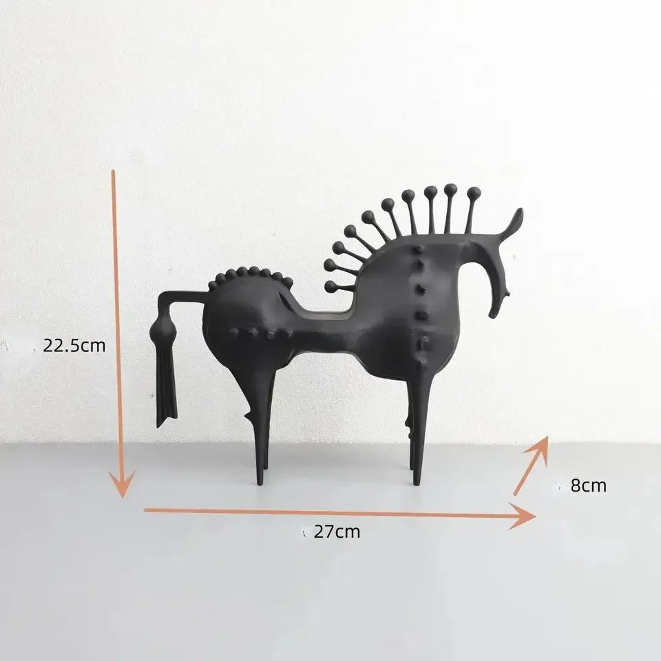 Decor Figurines Abstraction Horseradish Horse Figurine Metal Handicraft  Miniatures Artificial Animal Sculpture Home Decoration