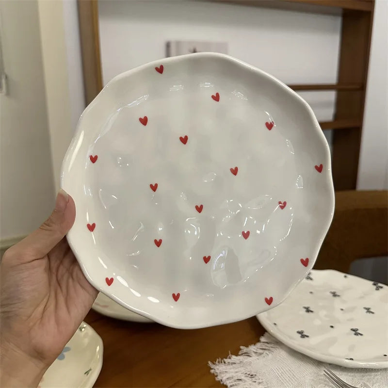 Korean-style In-style Small Flower-shaped Irregular Hand-molded Ceramic Plates and Pastry Plates